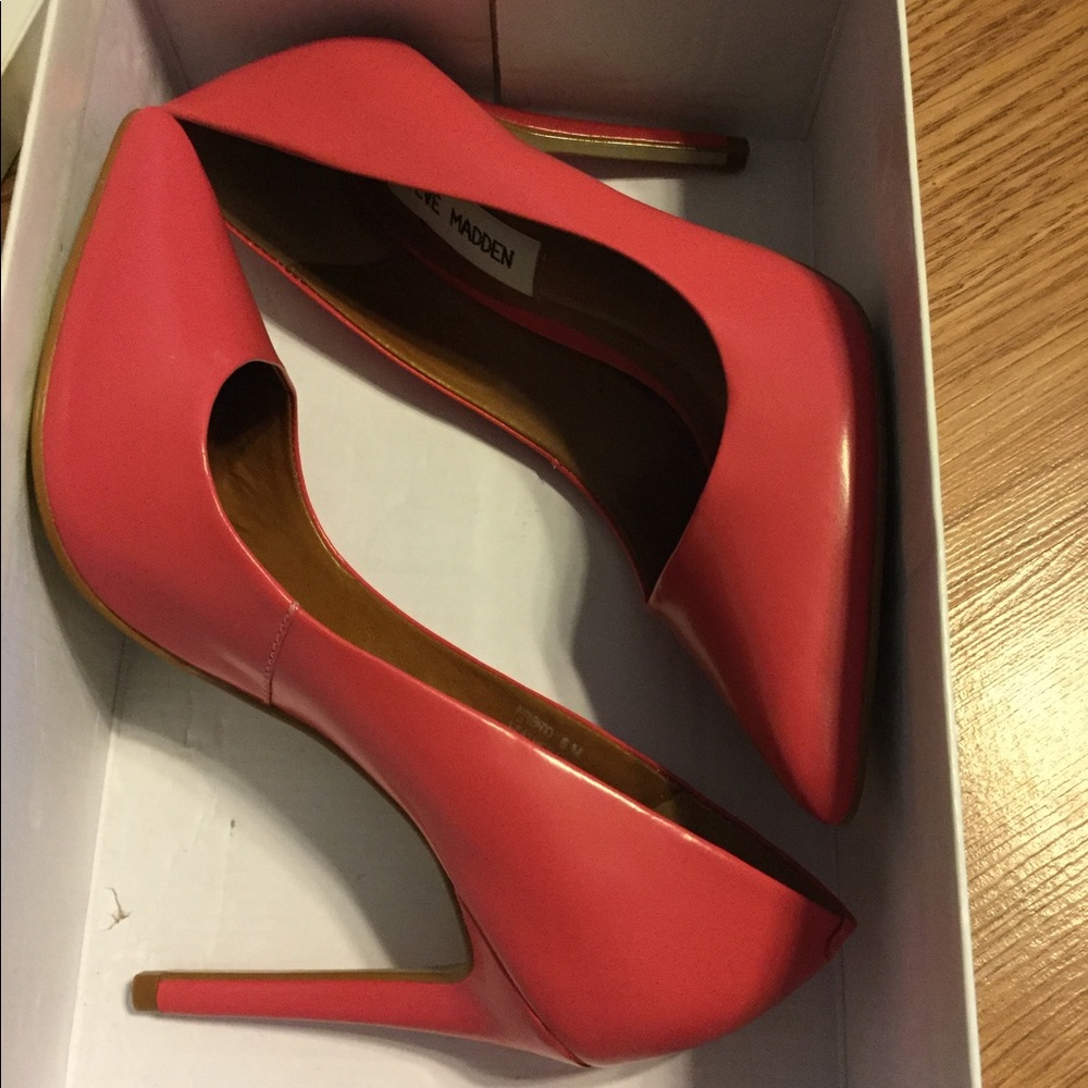 Steve Madden Pumps - Picture 8 of 9
